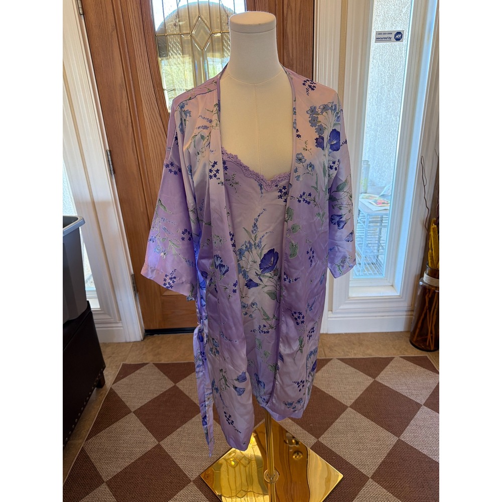 Vintage Angelique Lavender Floral Satin Robe and Chemise Lingerie Set Medium